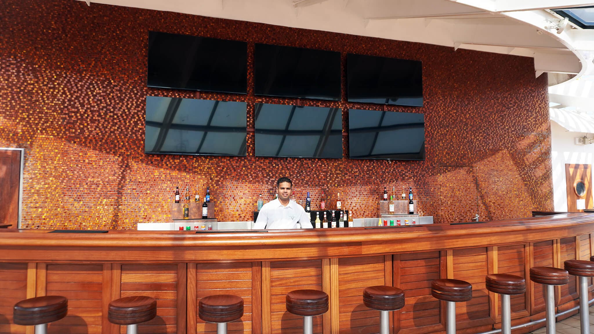 Mike's Bar