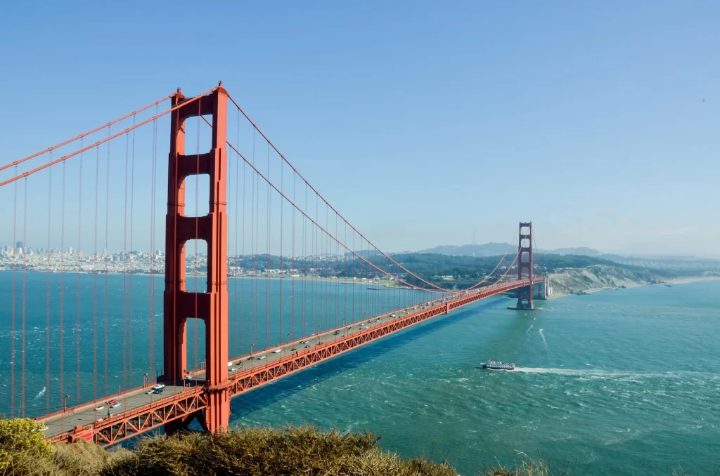 Golden Gate Bridge - Villa Vie Residences