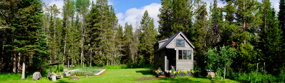 Tiny home off-grid in the woods